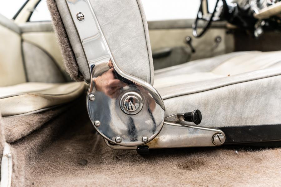 Интерьер Auto Union 1000 SP Coupe 1960 года  (фото 47 из 84)